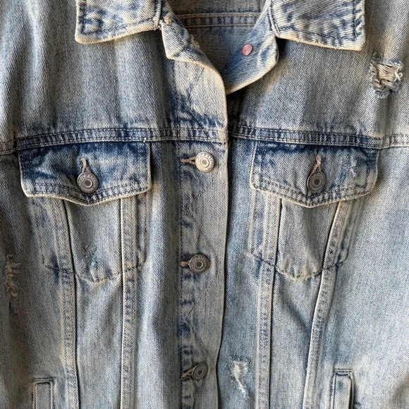 Old Navy Women's Faded Blue Jean Jacket - Picture 2 of 7